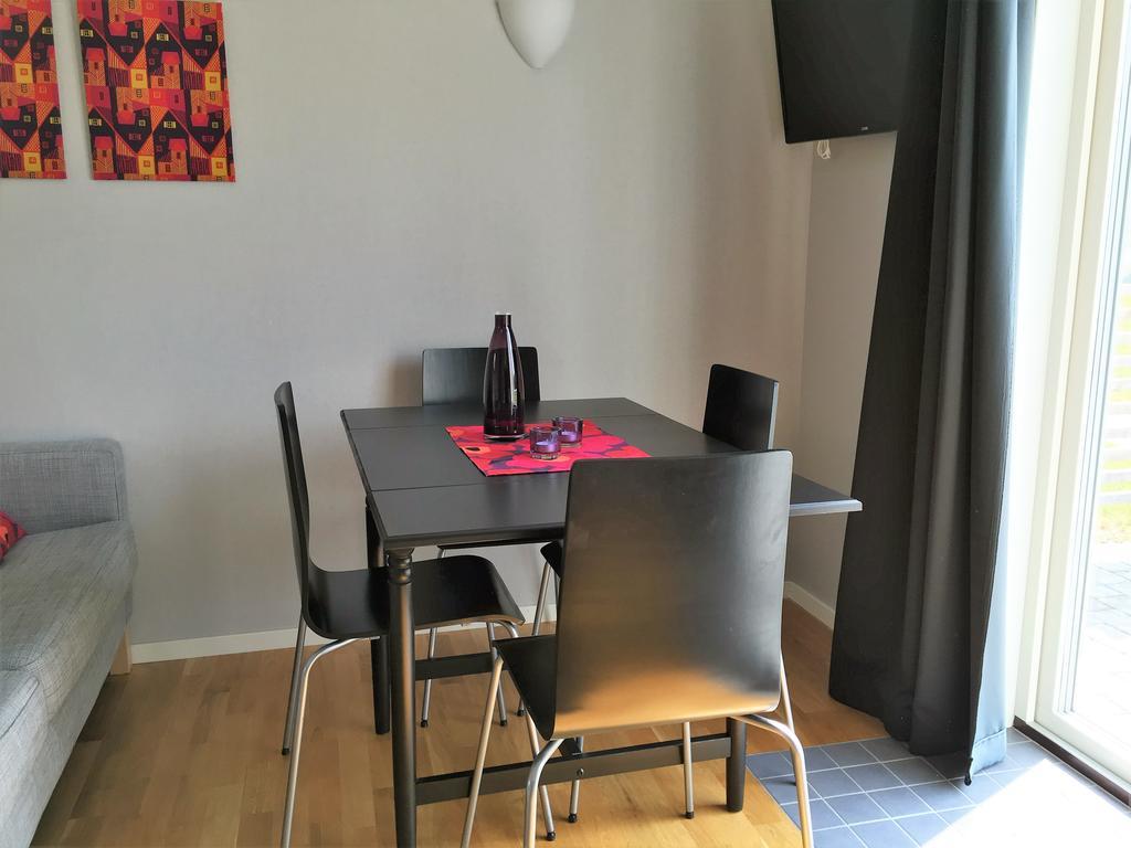 荣斯五公寓酒店 Västergarn 外观 照片